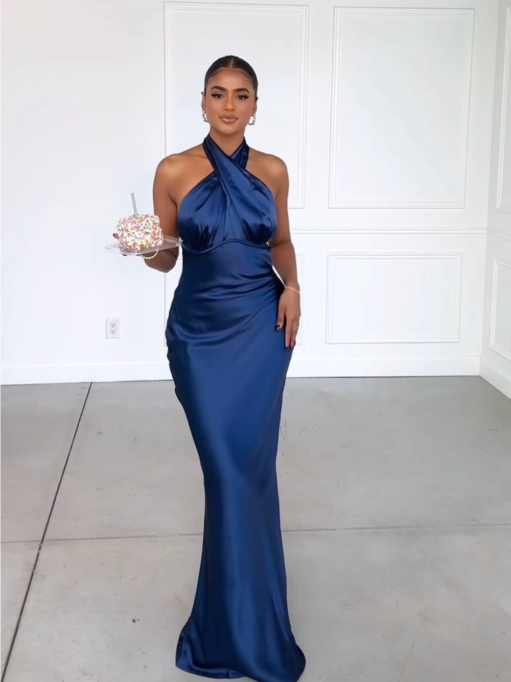Elegant Navy Halter Dress - Picture 4 of 5